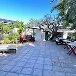 Studio 4 With Pool Access & No Loadshedding